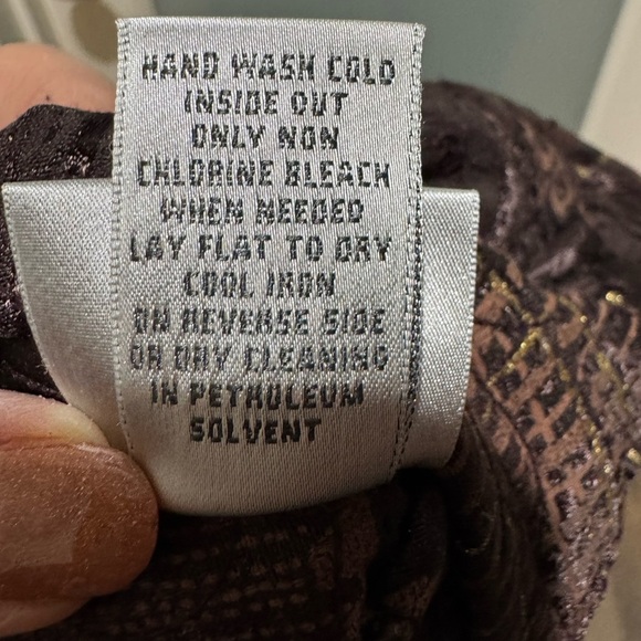 Chico’s Jacquard Quilted Vest Brown Metallic Pattern Zip Front Size 0 XS - Picture 11 of 14